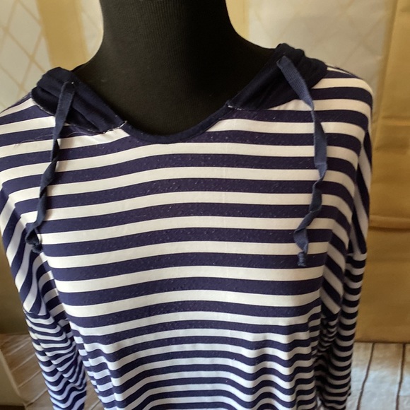 Cute top. Blue and white strips . 3/4 sleeves. Hooded.. very comfortable . - Picture 3 of 11